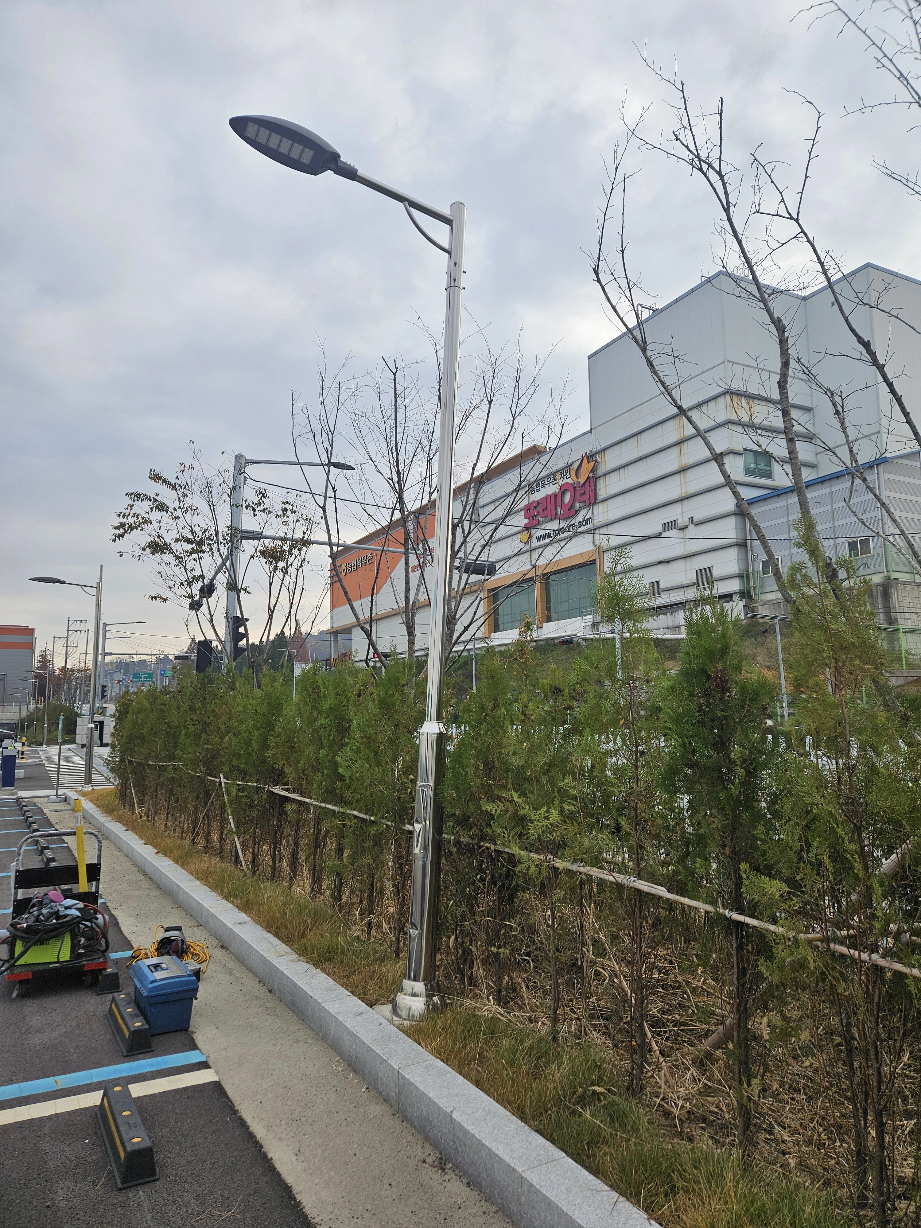가로등 기초앵커 보강 시공 사례 — 바모스VAMOS