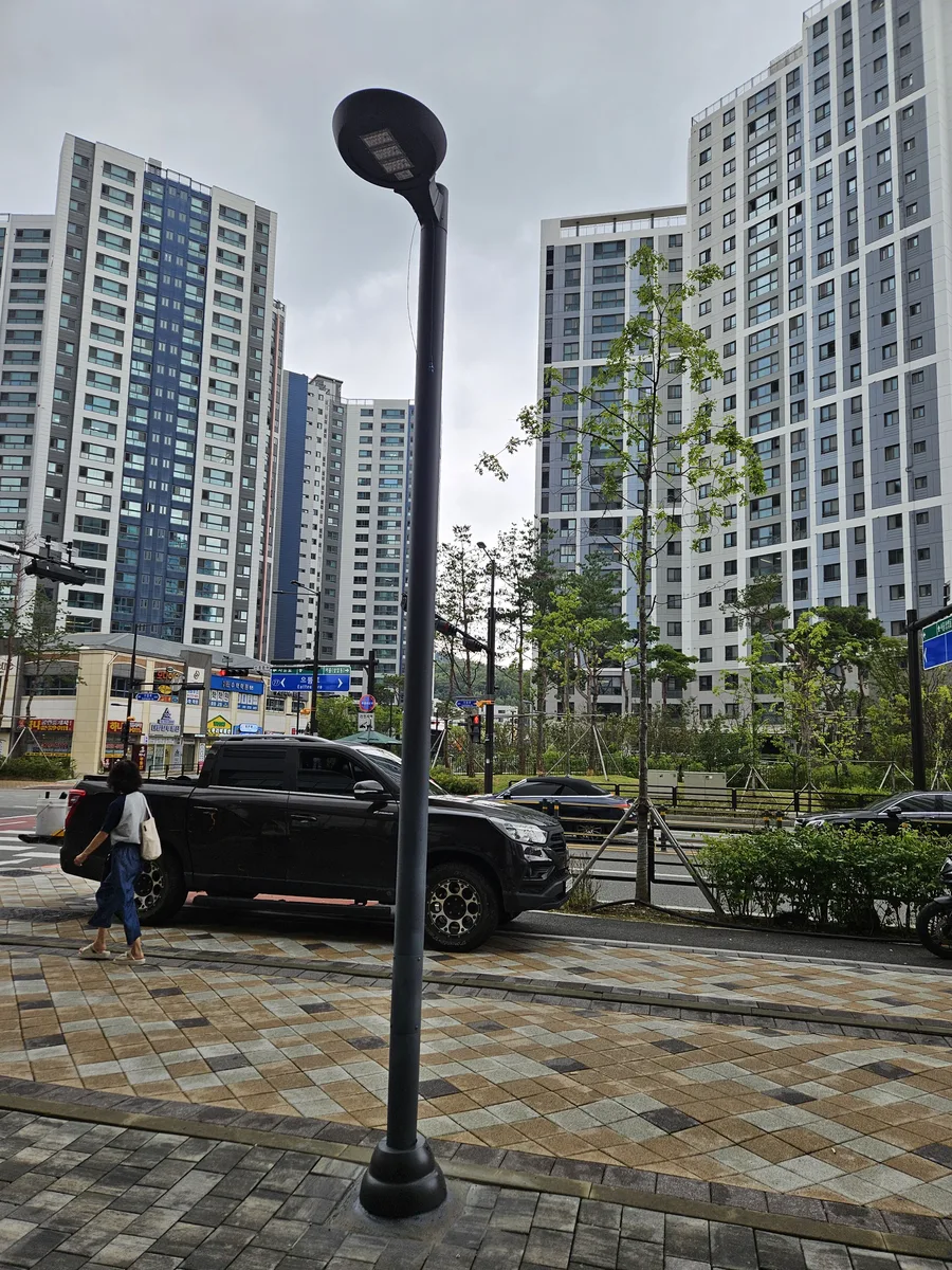 가로등수리업체 바모스VAMOS 부식 하단부 심한 부식 기둥 전체 교체